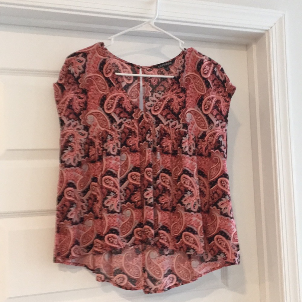 Open back crop top blouse with paisley design.